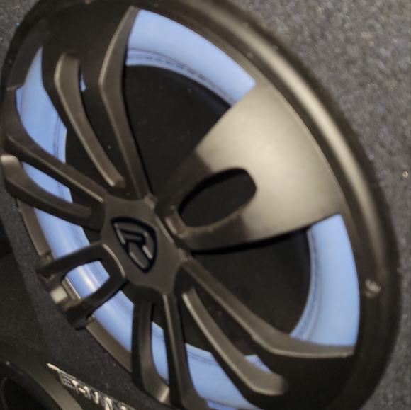 12 inch powered subwoofer - Picture 3 of 3